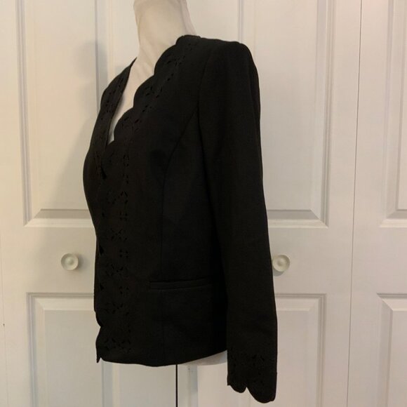 Banana Republic Black Open Front Scalloped Hem Laser Cut Blazer Size 12 - Picture 4 of 11
